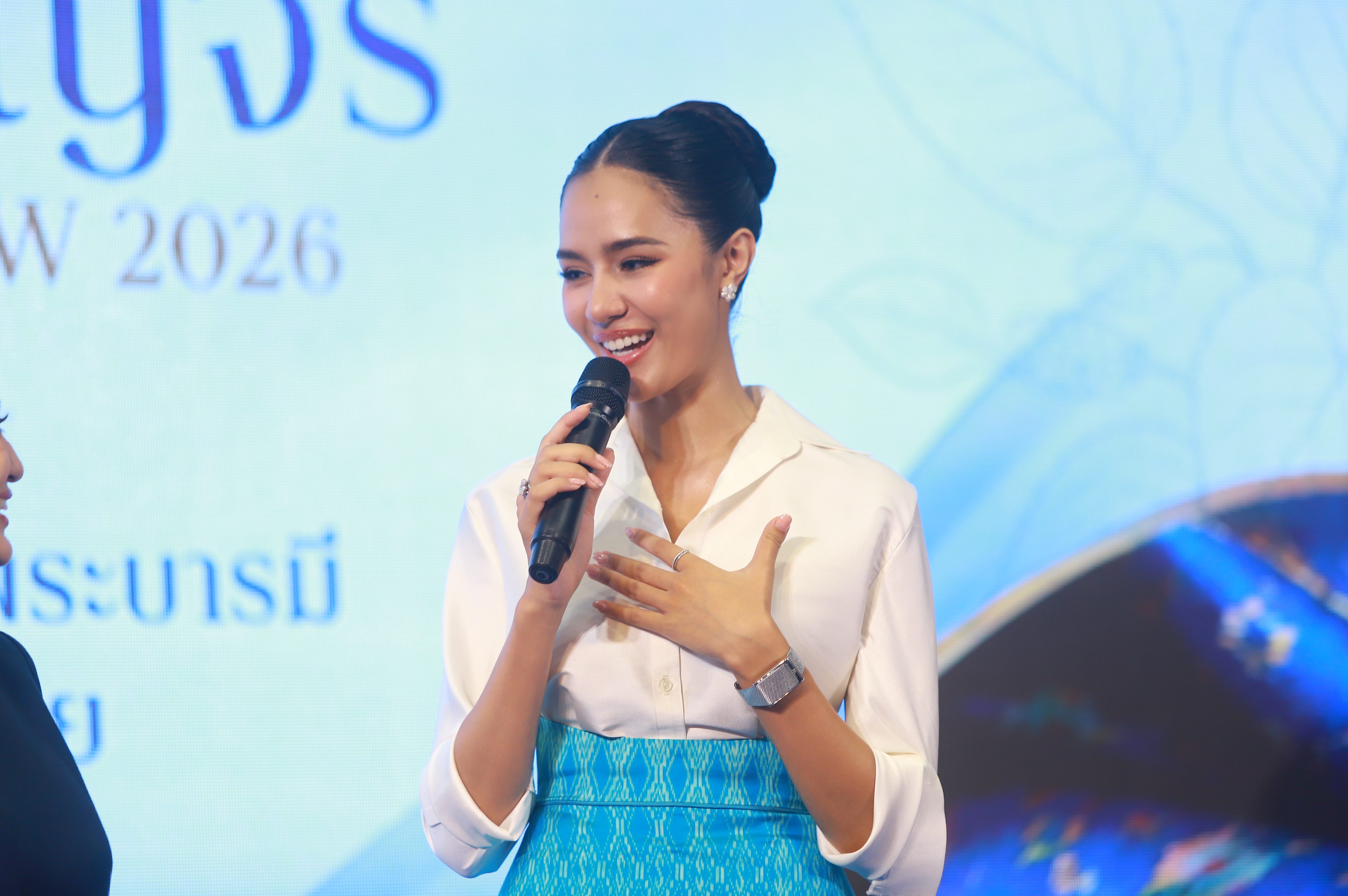 title - ส.ป.ก. ร่วมพิธีเปิดงานหม่อนไหมสัญจร ณ กรุงเทพมหานครและจังหวัดนนทบุรี ครั้งที่ 1 ชูนโยบาย ตลาดนำการผลิต เพิ่มช่องทางจำหน่าย สร้างรายได้เกษตรกร